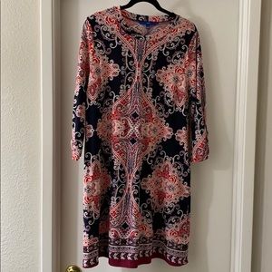 Beautiful, comfortable knee high dress.